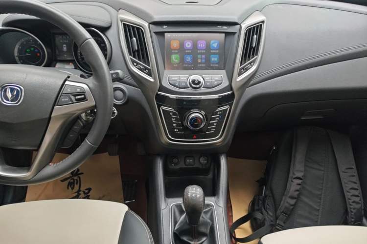 Used CHANGAN CS35 2017 1.6L Manual Luxury Model Audio And AC Panel