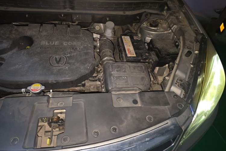 Used CHANGAN CS35 2017 1.6L Automatic Luxury Model Engine Bay Left