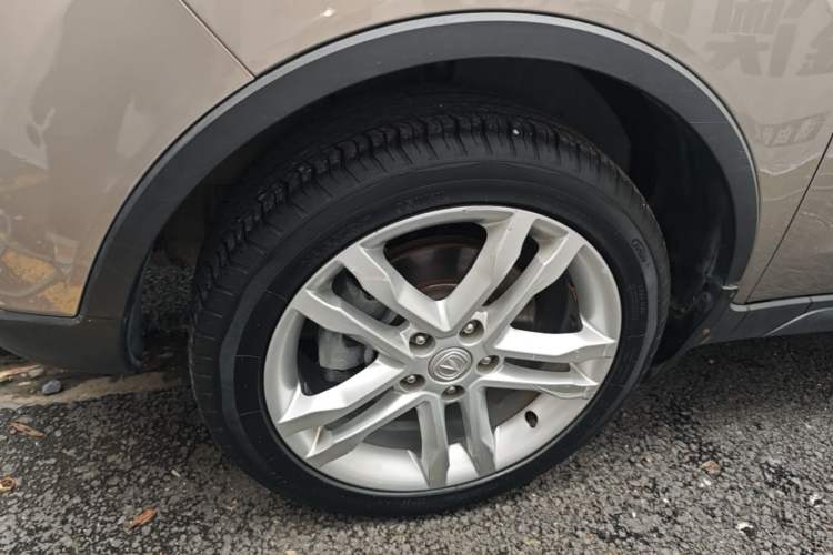 Used CHANGAN CS35 2017 1.6L Manual Luxury Model Exterior 2
