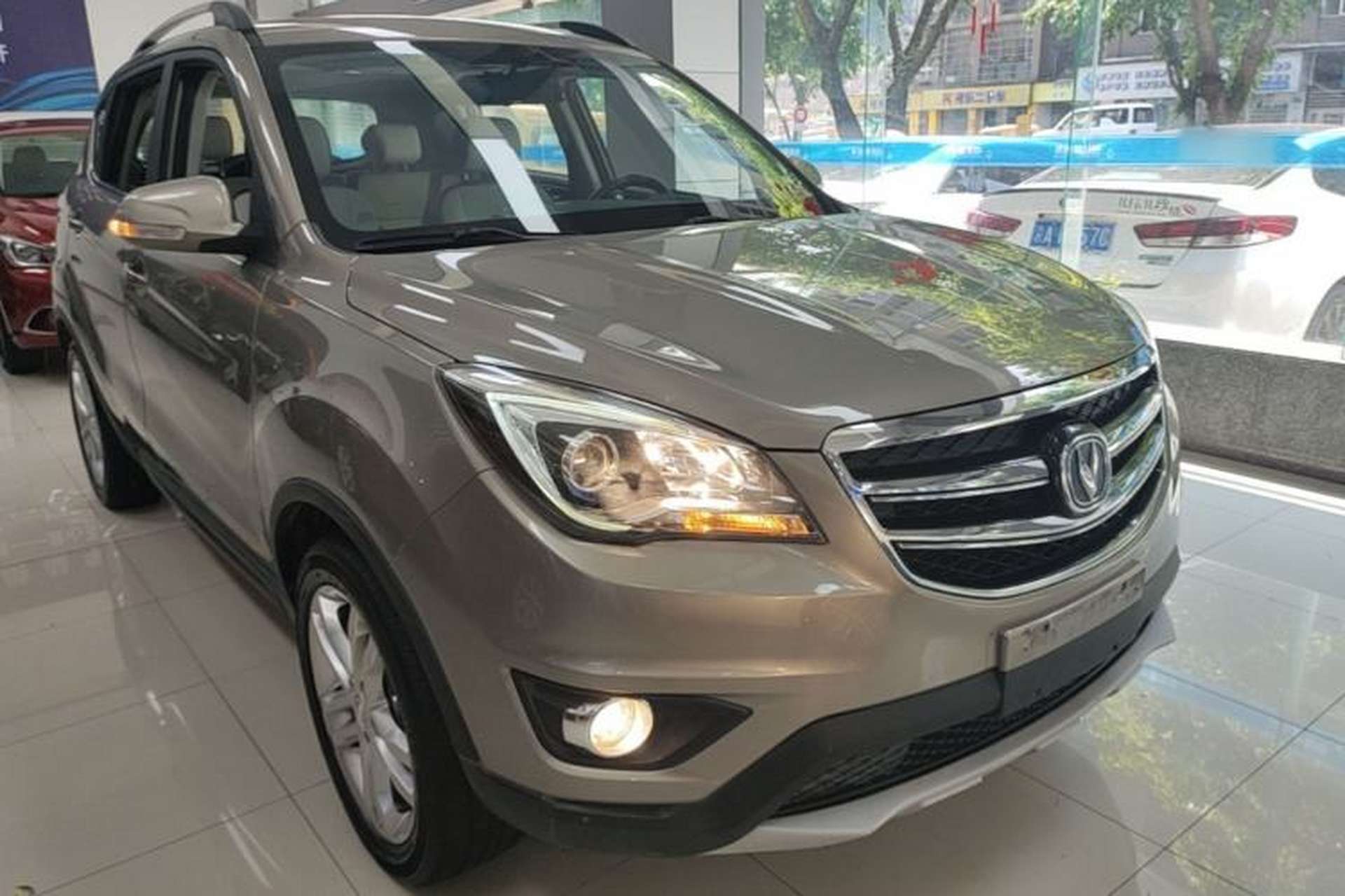 Used CHANGAN CS35 2017 1.6L Automatic Luxury Model Front Right 45 Deg