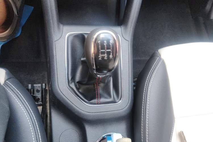 Used CHANGAN CS35 2017 1.6L Manual Luxury Model Gear Lever