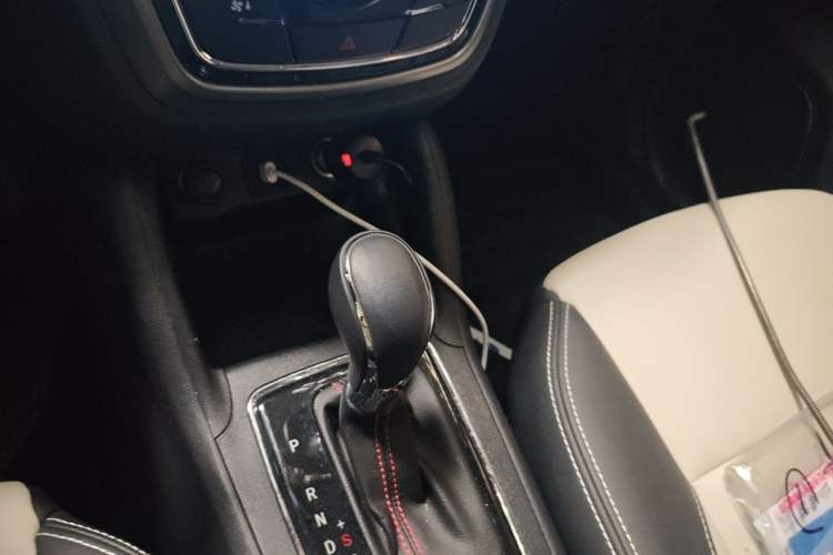 Used CHANGAN CS35 2017 1.6L Automatic Luxury Model Gear Lever