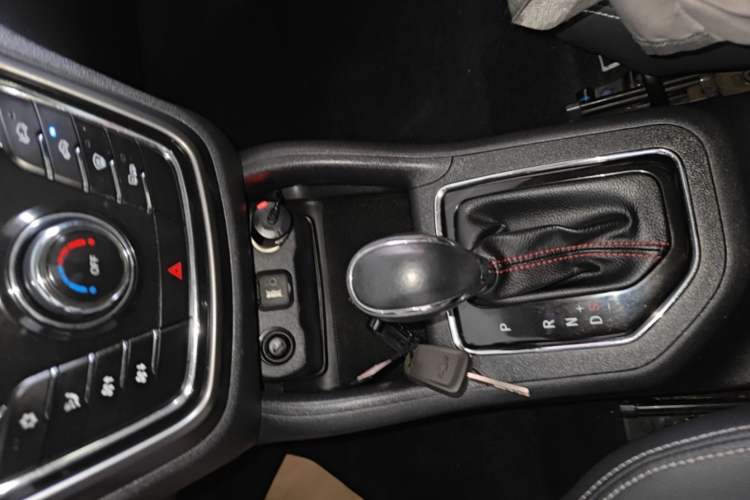 Used CHANGAN CS35 2017 1.6L Automatic Luxury Model Gear Lever