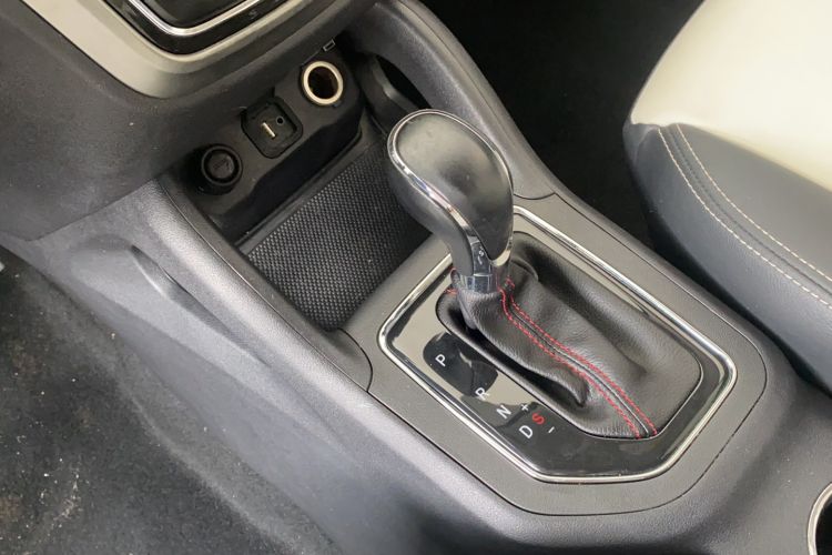 Used CHANGAN CS35 2017 1.6L Automatic Luxury Model Gear Lever