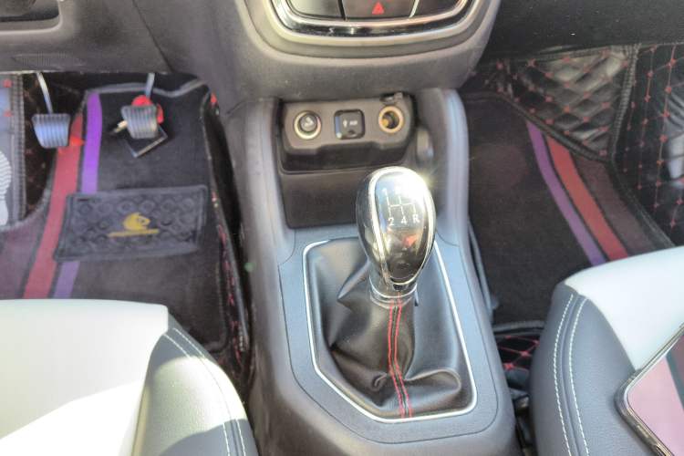 Used CHANGAN CS35 2017 1.6L Manual Luxury Model Gear Lever