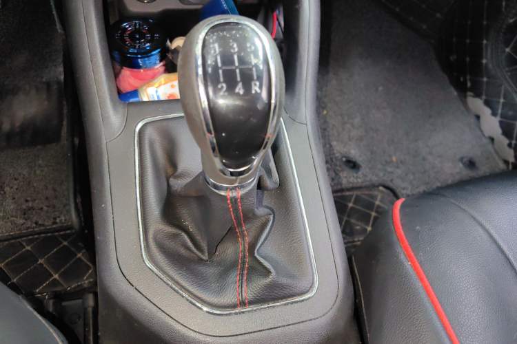 Used CHANGAN CS35 2017 1.6L Manual Luxury Model Gear Lever