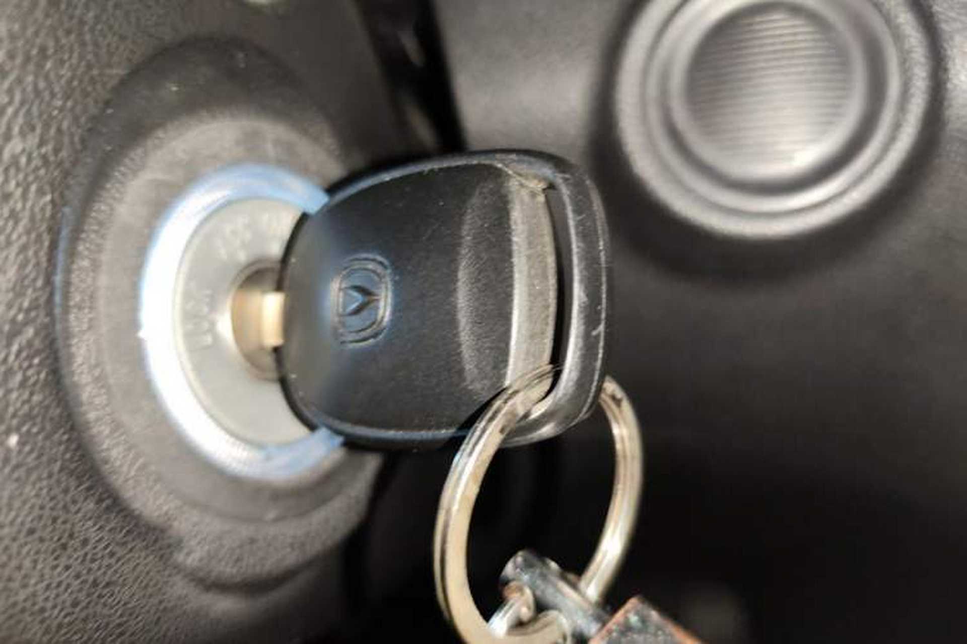 Used CHANGAN CS35 2017 1.6L Manual Luxury Model Interior 1