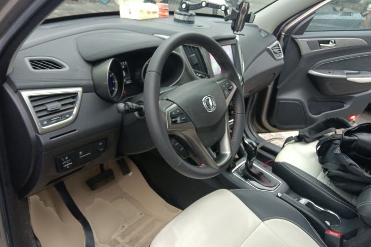 Used CHANGAN CS35 2017 1.6L Automatic Luxury Model Interior 2