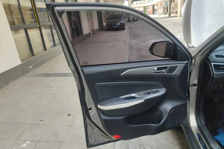 Used CHANGAN CS35 2017 1.6L Manual Luxury Model Left Front Door Interior