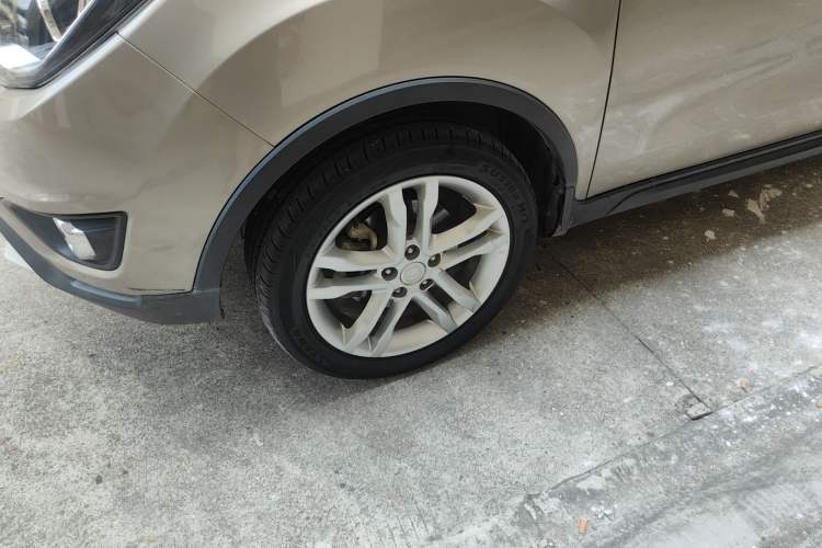 Used CHANGAN CS35 2017 1.6L Manual Luxury Model Left Front Wheel Hub