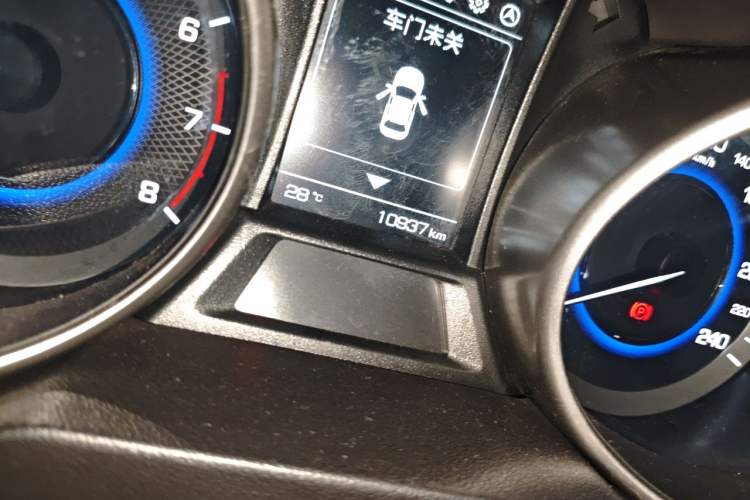 Used CHANGAN CS35 2017 1.6L Automatic Luxury Model Odometer Close Up