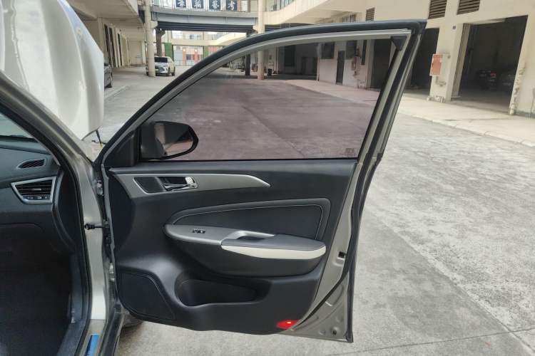 Used CHANGAN CS35 2017 1.6L Manual Luxury Model Right Front Door Interior