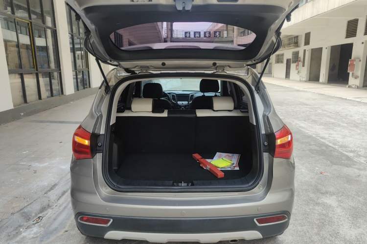 Used CHANGAN CS35 2017 1.6L Manual Luxury Model Trunk