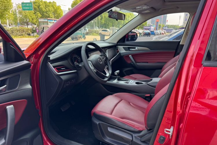 Used CHANGAN CS35PLUS 2019 1.4T DCT Chuanlian Blue Whale Edition Interior 2