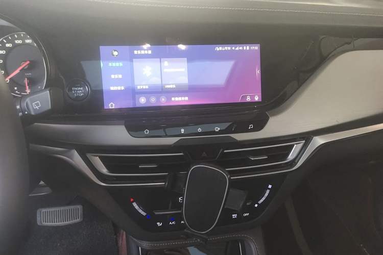 Used CHANGAN CS35PLUS 2018 1.6L Automatic Coolline Version China V Standard Audio And AC Panel
