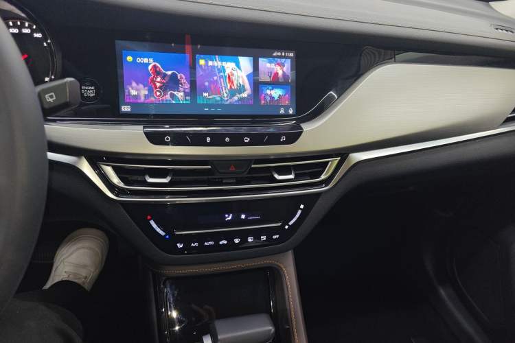 Used CHANGAN CS35PLUS 2018 1.6L Automatic Coolline Version China V Standard Audio And AC Panel