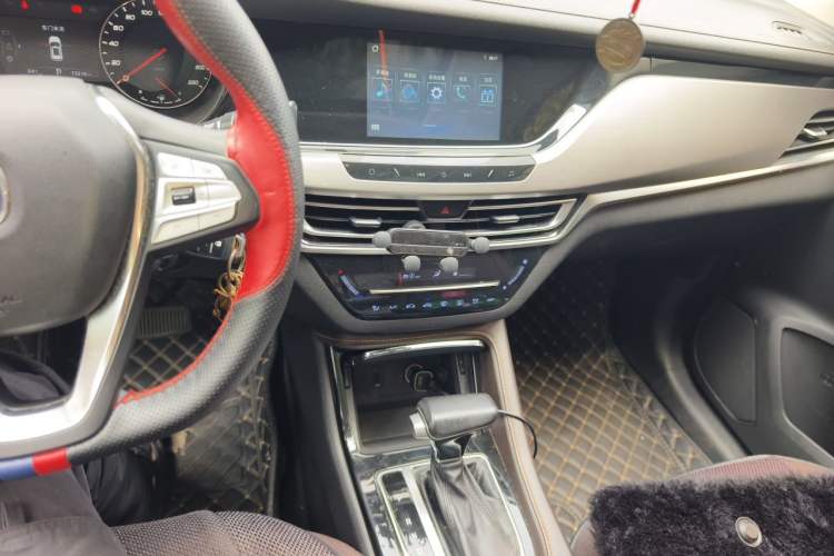Used CHANGAN CS35PLUS 2018 1.6L Automatic Yue Lian Edition China V Standard Audio And AC Panel