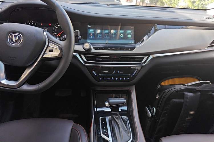 Used CHANGAN CS35PLUS 2018 1.6L Automatic Changlian Edition China V Standard Audio And AC Panel