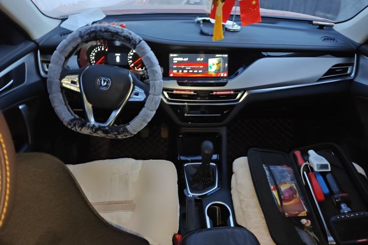 Used CHANGAN CS35PLUS 2018 1.6L Manual Changlian Edition China V Standard Center Console