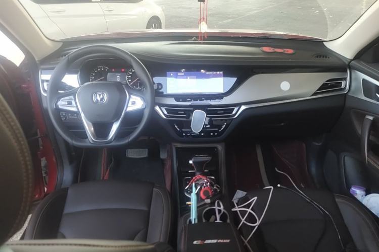 Used CHANGAN CS35PLUS 2018 1.6L Automatic Coolline Version China V Standard Center Console