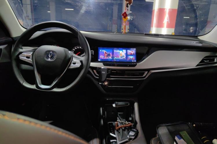 Used CHANGAN CS35PLUS 2018 1.6L Automatic Changlian Edition China V Standard Center Console