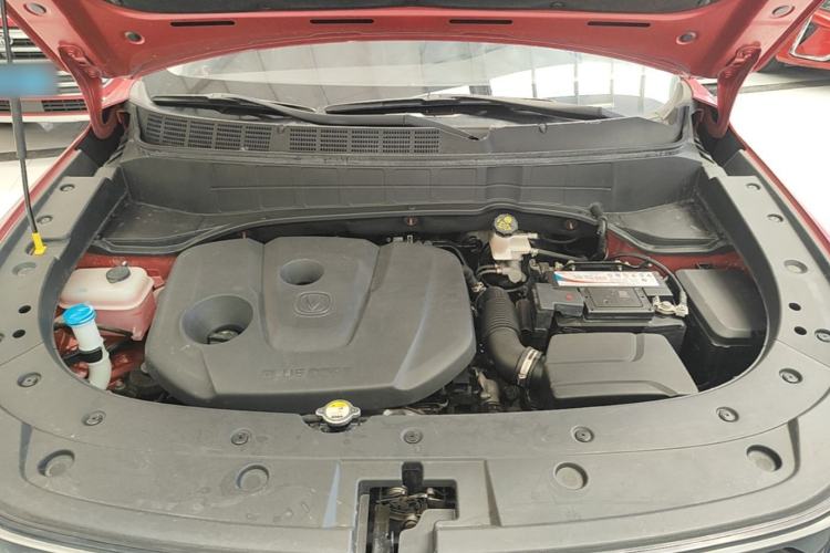 Used CHANGAN CS35PLUS 2018 1.6L Manual Cool Edition China V Standard Engine Bay