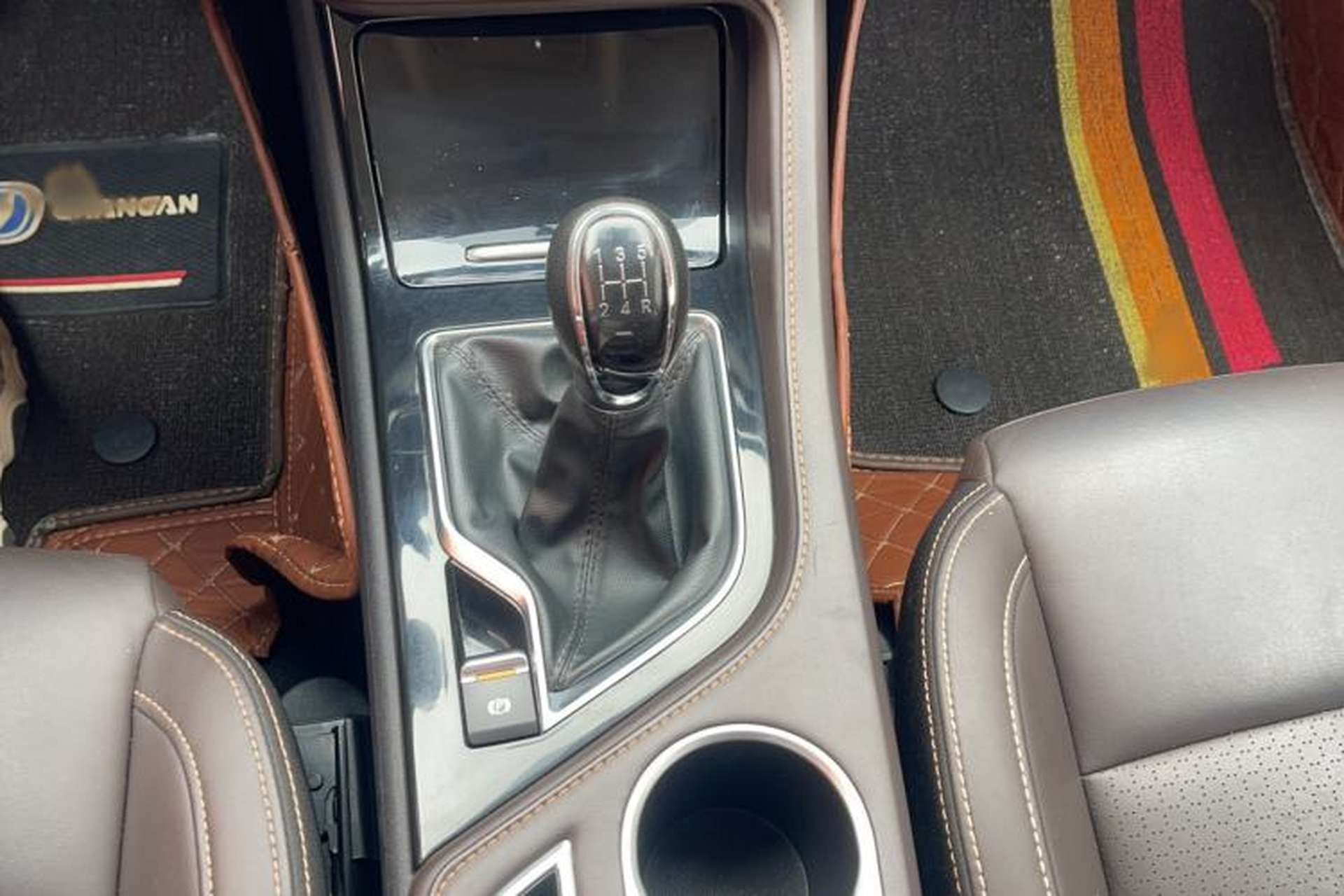 Used CHANGAN CS35PLUS 2018 1.6L Manual Cool Edition China V Standard Gear Lever