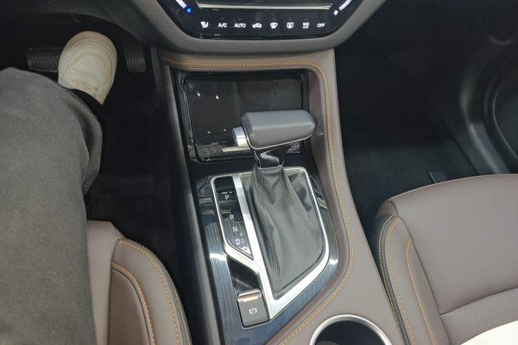 Used CHANGAN CS35PLUS 2018 1.6L Automatic Coolline Version China V Standard Gear Lever