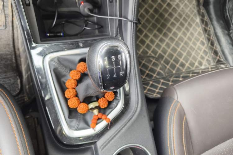 Used CHANGAN CS35PLUS 2018 1.6L Manual Changlian Edition China V Standard Gear Lever