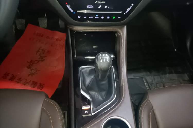 Used CHANGAN CS35PLUS 2018 1.6L Manual Smart Connect Version China V Standard Gear Lever