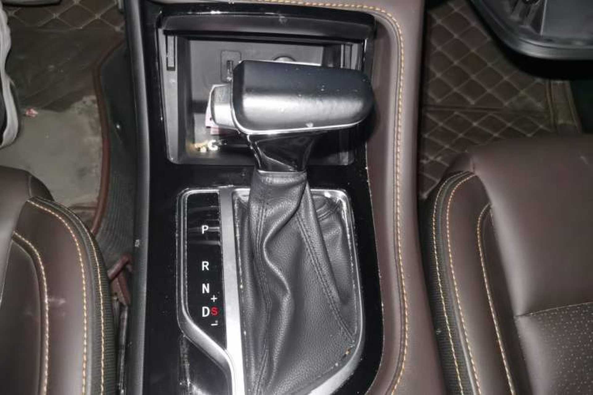 Used CHANGAN CS35PLUS 2018 1.6L Automatic Changlian Edition China V Standard Gear Lever