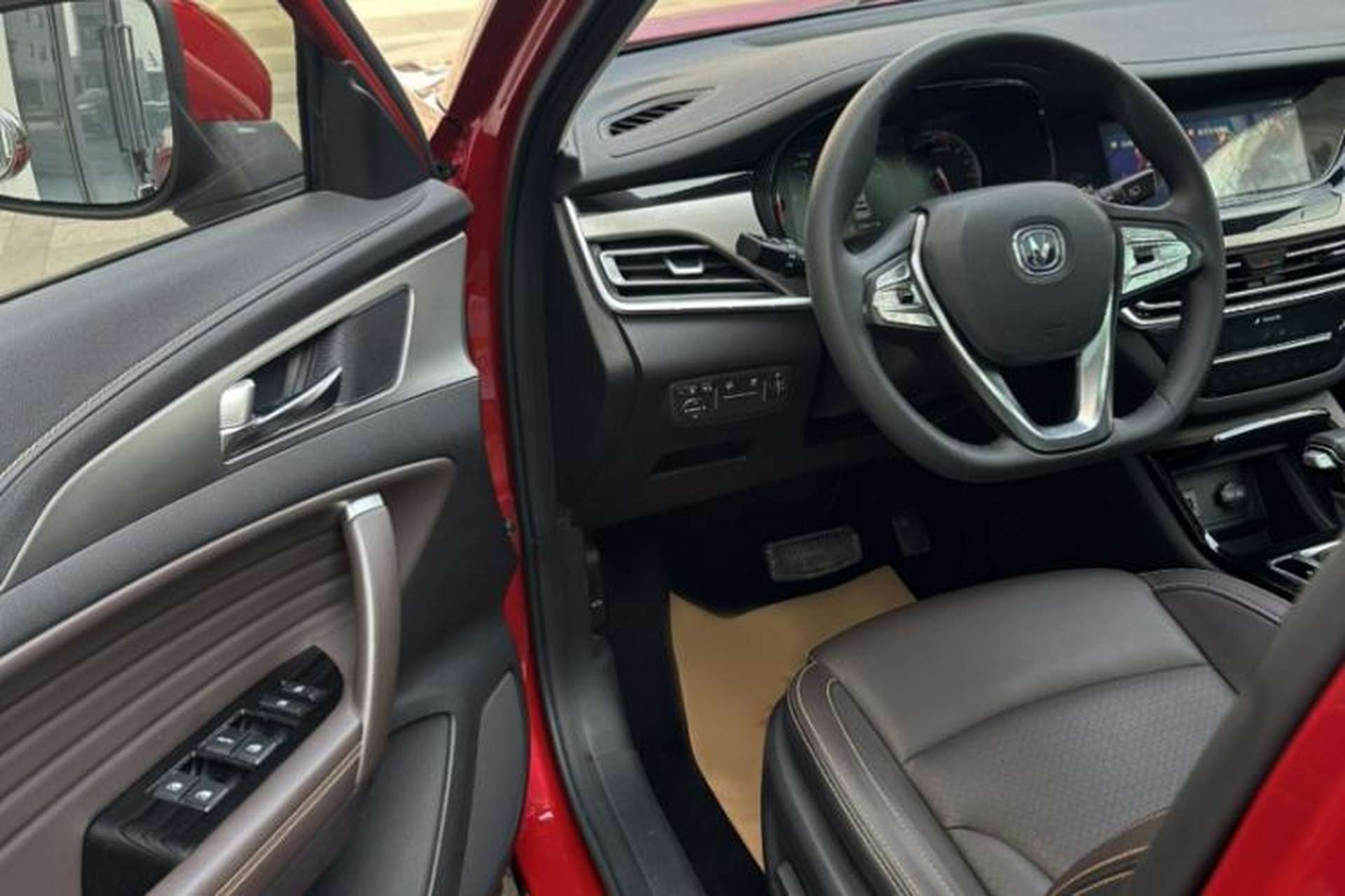 Used CHANGAN CS35PLUS 2018 1.6L Automatic Smart Connect Version China V Standard Interior 3