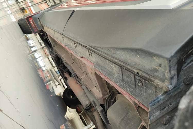 Used CHANGAN CS35PLUS 2018 1.6L Manual Cool Edition China V Standard Left Side Sill