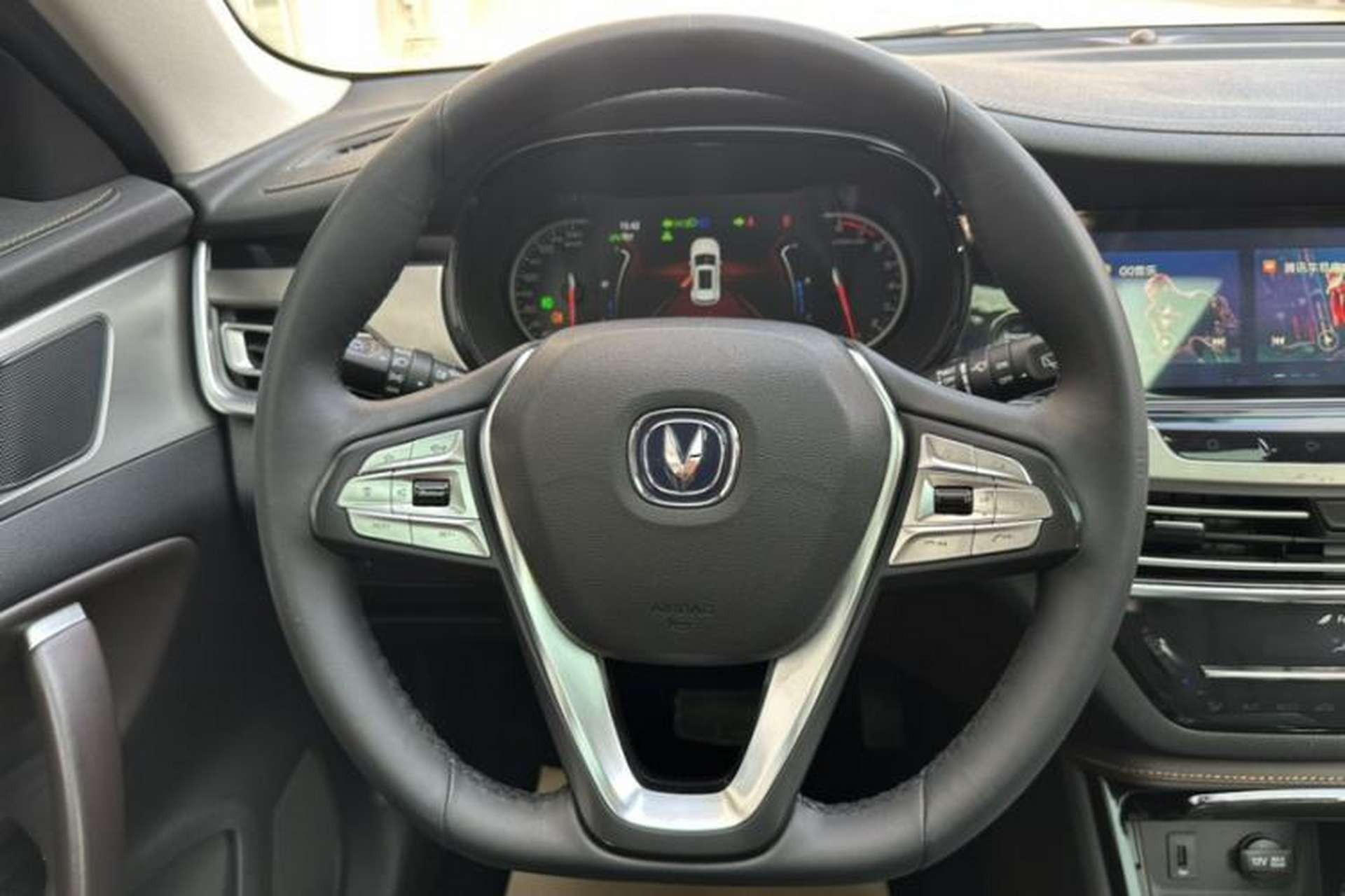 Used CHANGAN CS35PLUS 2018 1.6L Automatic Smart Connect Version China V Standard Steering Wheel
