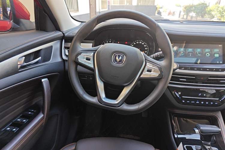 Used CHANGAN CS35PLUS 2018 1.6L Automatic Changlian Edition China V Standard Steering Wheel