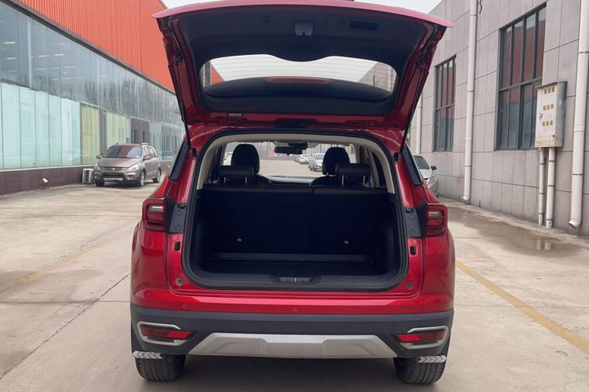 Used CHANGAN CS35PLUS 2018 1.6L Manual Cool Edition China V Standard Trunk