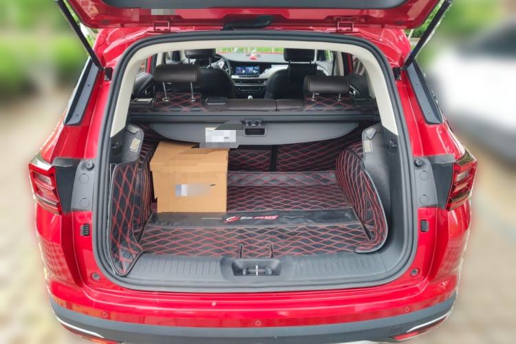 Used CHANGAN CS35PLUS 2018 1.6L Manual Cool Edition China V Standard Trunk