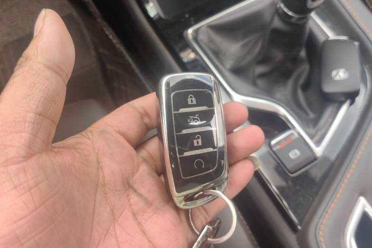 Used CHANGAN CS35PLUS 2018 1.6L Manual Cool Edition China V Standard Vehicle Key