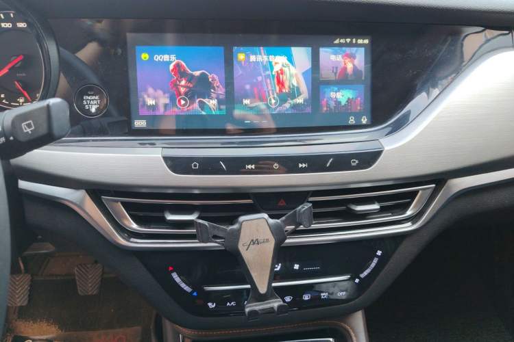 Used CHANGAN CS35PLUS 2018 1.6L Manual Cool Edition China V Standard Audio And AC Panel