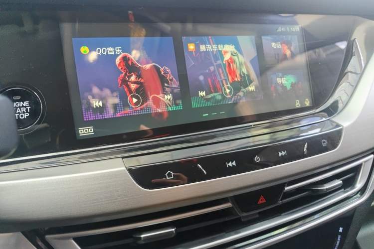 Used CHANGAN CS35PLUS 2018 1.6L Manual Cool Edition China V Standard Audio And AC Panel