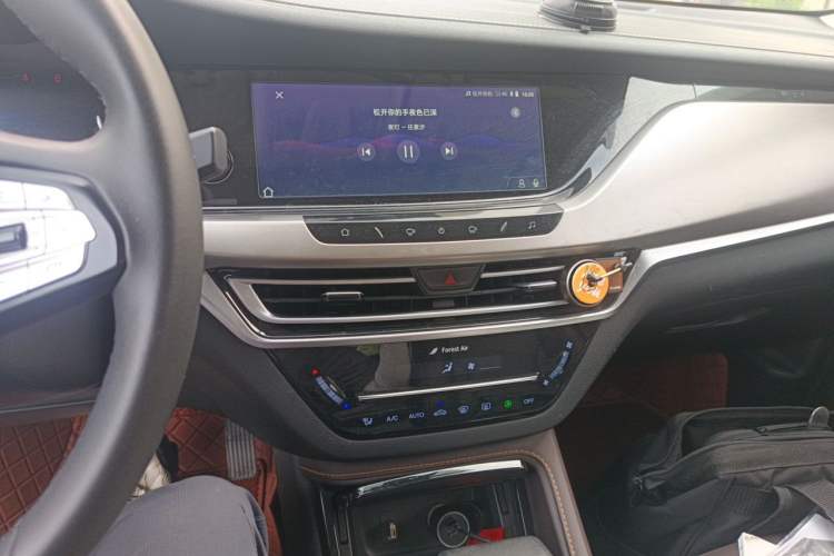Used CHANGAN CS35PLUS 2018 1.6L Automatic Smart Connect Version China V Standard Audio And AC Panel