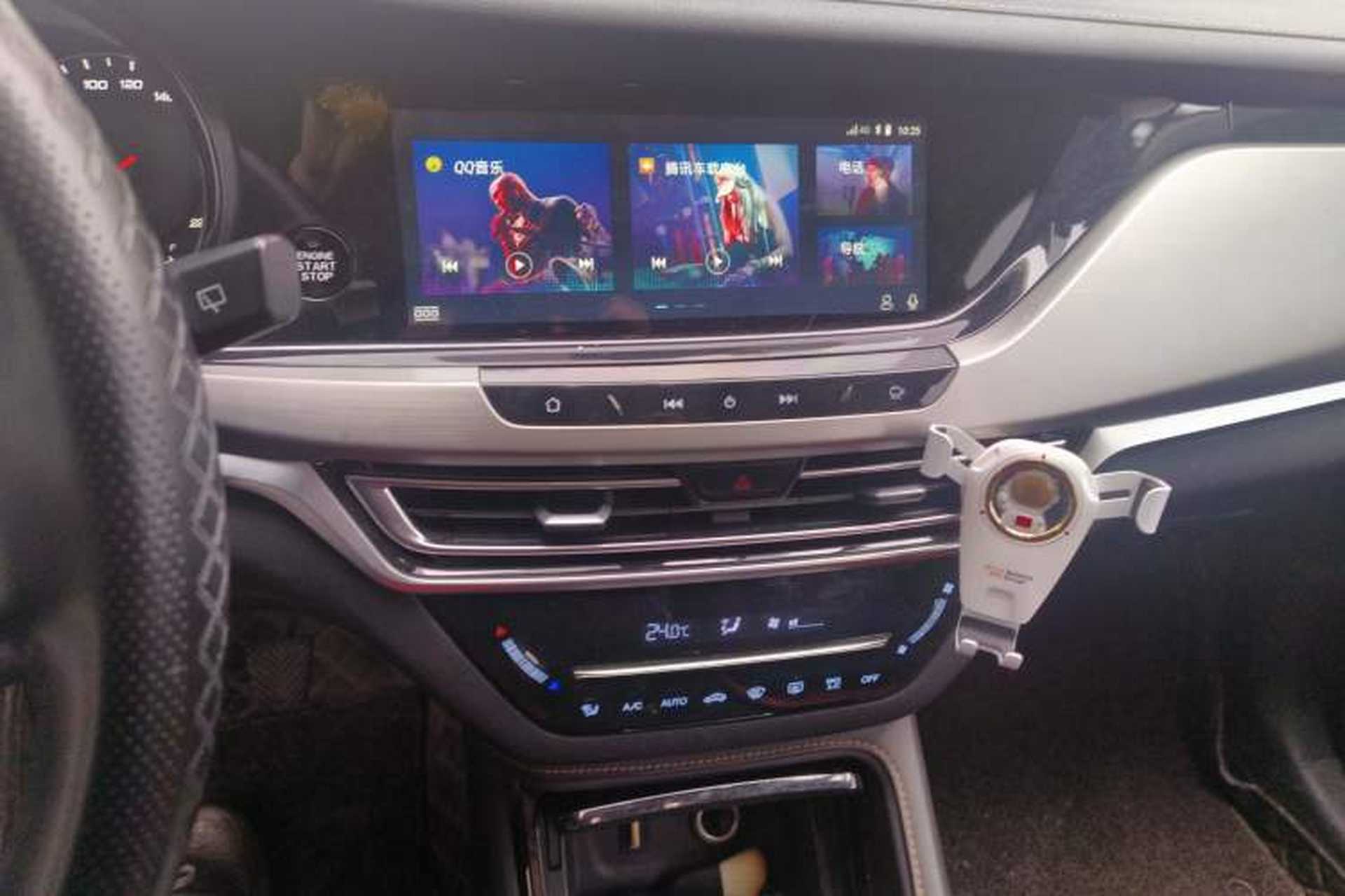 Used CHANGAN CS35PLUS 2018 1.6L Manual Cool Edition China V Standard Audio And AC Panel