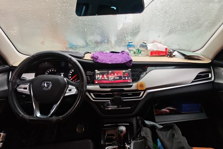 Used CHANGAN CS35PLUS 2018 1.6L Manual Changlian Edition China V Standard Center Console