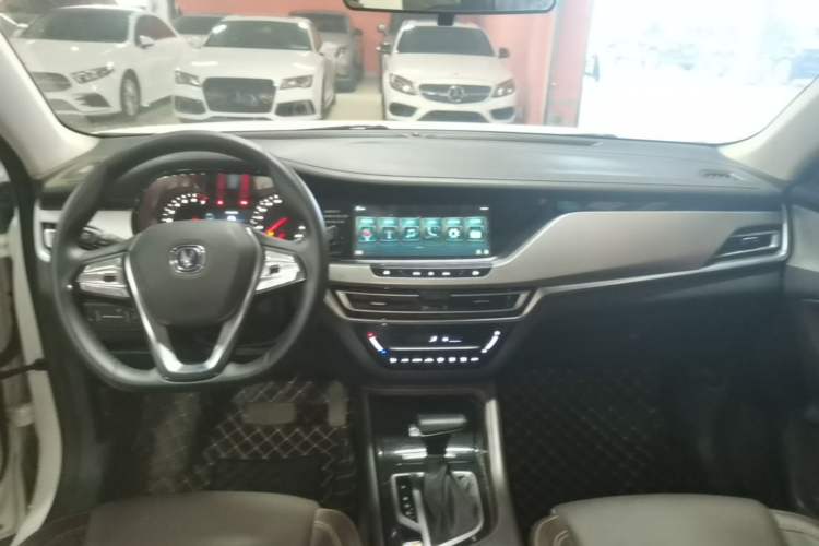 Used CHANGAN CS35PLUS 2018 1.6L Automatic Changlian Edition China V Standard Center Console