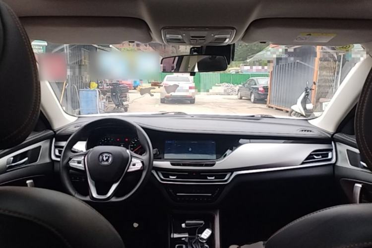 Used CHANGAN CS35PLUS 2018 1.6L Automatic Coolline Version China V Standard Center Console