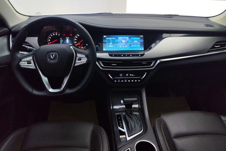 Used CHANGAN CS35PLUS 2018 1.6L Automatic Changlian Edition China V Standard Center Console