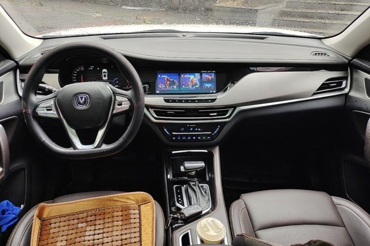 Used CHANGAN CS35PLUS 2018 1.6L Automatic Smart Connect Version China V Standard Center Console