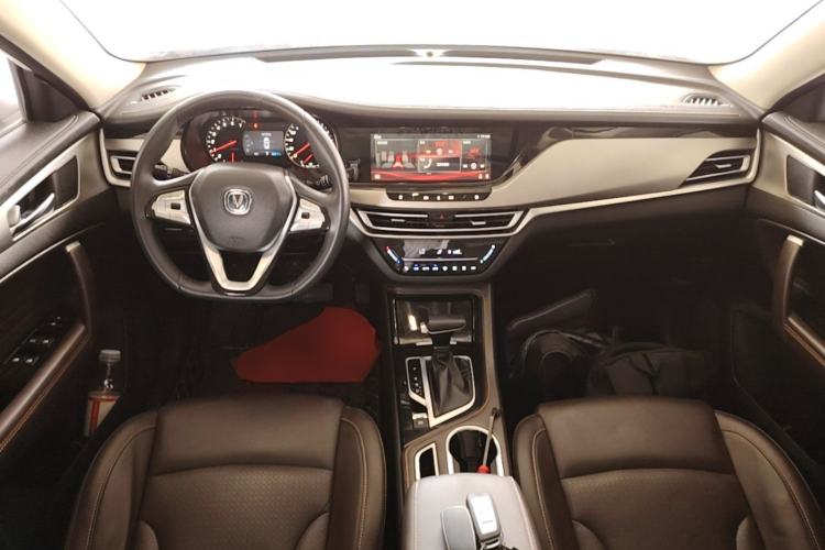 Used CHANGAN CS35PLUS 2018 1.6L Automatic Changlian Edition China V Standard Center Console