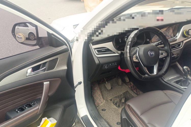 Used CHANGAN CS35PLUS 2018 1.6L Manual Cool Edition China V Standard Driver Seat