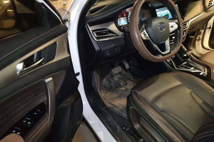 Used CHANGAN CS35PLUS 2018 1.6L Automatic Changlian Edition China V Standard Driver Seat